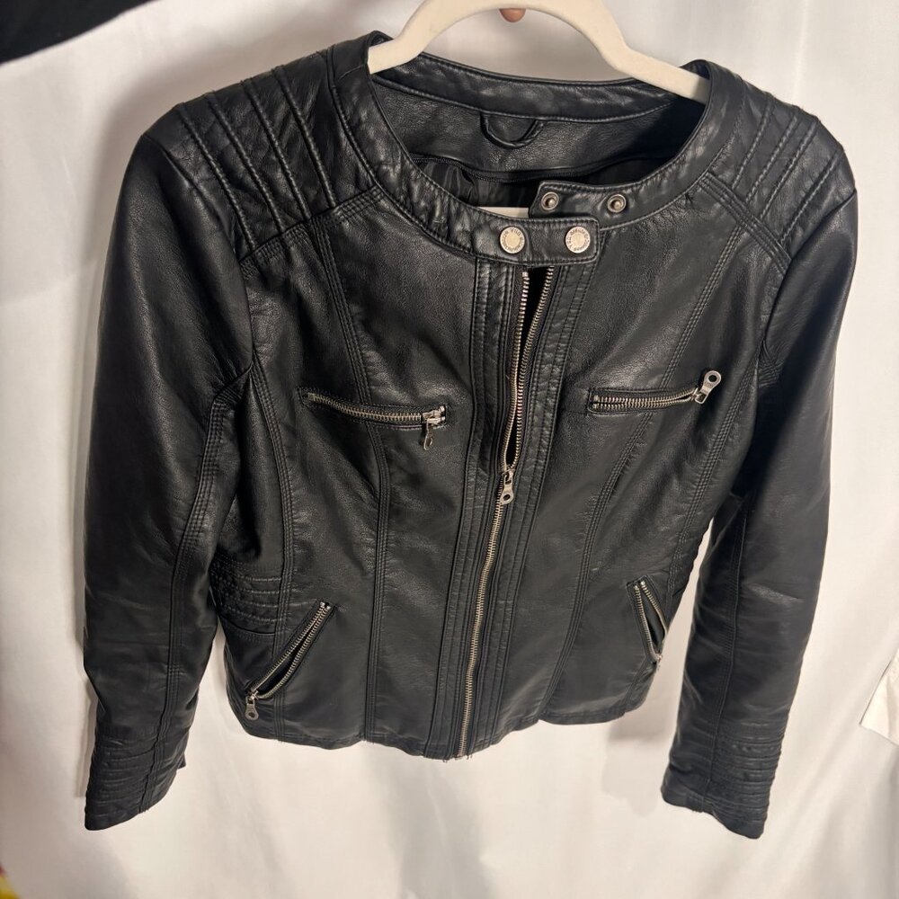 Made By Johnny (MBJ) Women's Faux Leather Mob Wife Moto Biker Jacket - Black - Picture 9 of 9